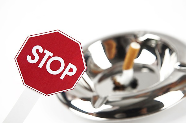 포토 JPG 스튜디오촬영 캠페인 담배 실내 건강 경고 사람없음 건강관리 팻말 정지 알림 금연 담배꽁초 재떨이 국내포토 모션 프레임 관리 내부 사회이슈 파일형식