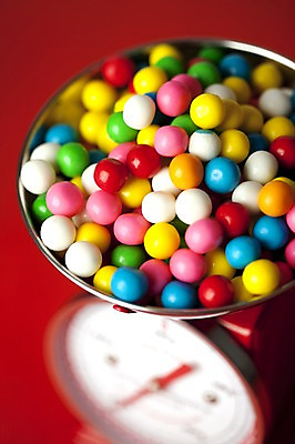 포토 JPG 스튜디오촬영 기념일 백그라운드 화이트데이 디저트 발렌타인데이 사탕 저울 이벤트 근접촬영 사람없음 장식 국내포토 음식 뷰포인트 데이이벤트 실내 파일형식