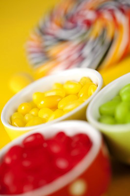 포토 JPG 스튜디오촬영 기념일 백그라운드 화이트데이 디저트 잔 발렌타인데이 사탕 이벤트 근접촬영 사람없음 아웃포커스 장식 컵 커피잔 국내포토 식기 커피 음식 뷰포인트 데이이벤트 촬영기법 실내 파일형식