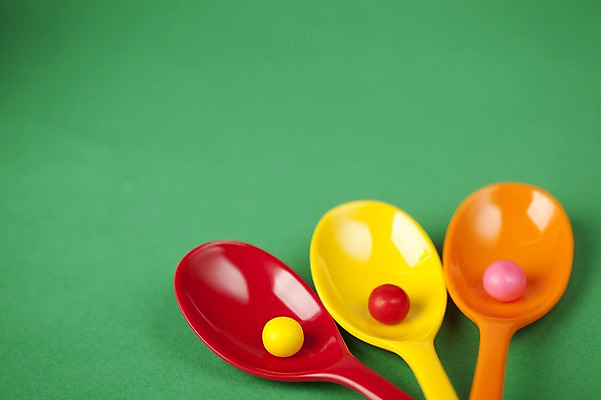 포토 JPG 스튜디오촬영 기념일 백그라운드 화이트데이 디저트 발렌타인데이 사탕 이벤트 근접촬영 사람없음 장식 숟가락 티스푼 국내포토 음식 뷰포인트 데이이벤트 수저 실내 파일형식