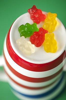 포토 JPG 스튜디오촬영 기념일 백그라운드 화이트데이 디저트 잔 발렌타인데이 사탕 이벤트 근접촬영 사람없음 아웃포커스 장식 컵 커피잔 젤리 국내포토 식기 커피 음식 뷰포인트 데이이벤트 촬영기법 실내 파일형식