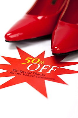 포토 JPG 스튜디오촬영 문자 기호 알파벳 영어 구두 신발 사람없음 아웃포커스 빨간색 쇼핑 숫자 판매 세일 퍼센트 국내포토 컬러 촬영기법 실내 특수기호 파일형식