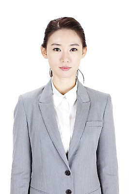 포토 JPG 스튜디오촬영 여자 포즈 회사 비즈니스 모션 실내 무표정 한명 서기 누끼 사람 동양인 정장 상반신 20대 성인 비즈니스라이프 글로벌 글로벌비즈니스 깨끗함 한국인 직장인 비즈니스우먼 여자만 여자한명만 성인여자만 청년만 청년여자만 성인한명만 청년여자한명만 성인여자한명만 성인만 국내포토 직업 1 라이프스타일 옷 감정 컨셉 표정 인종 청년 내부 파일형식