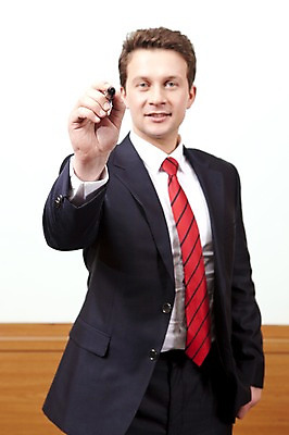 포토 JPG 서양인 외국인 백인 남자 회사 비즈니스 넥타이 실내 한명 서기 웃음 사람 정장 상반신 20대 성인 비즈니스라이프 글로벌 펜 글로벌비즈니스 깨끗함 직장인 비즈니스맨 남자만 남자한명만 성인남자만 청년만 청년남자만 청년남자한명만 성인한명만 성인남자한명만 성인만 국내포토 직업 1 라이프스타일 잡화 옷 컨셉 모션 표정 인종 청년 내부 필기구 파일형식