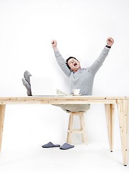 포토 JPG 스튜디오촬영 전신 서양인 외국인 백인 남자 여유 커피 포즈 의자 회사 비즈니스 탁자 휴식 슬리퍼 실내 한명 사람 앉기 20대 성인 비즈니스라이프 노트북 컴퓨터 글로벌 글로벌비즈니스 업무 직장인 비즈니스맨 작업실 커피잔 책상 기지개 하품 남자만 남자한명만 성인남자만 청년만 청년남자만 청년남자한명만 성인한명만 성인남자한명만 성인만 국내포토 직업 1 라이프스타일 감정 음료 가구 신발 컨셉 모션 잔 인종 청년 내부 전자제품 작업 생리현상 파일형식