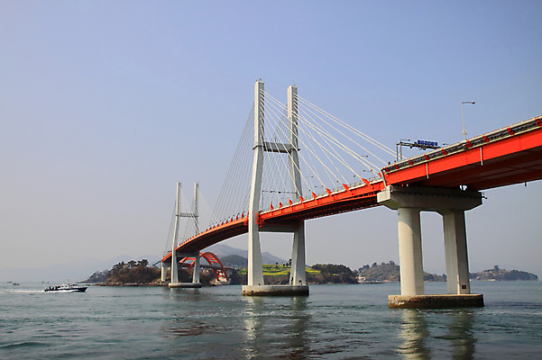 포토 JPG 주간 바다 교통 수상교통 자연 하늘 풍경 사람없음 야외 보트 가교 선박 국내포토 자연요소 건축물 교통수단 배_교통 생태계 파일형식