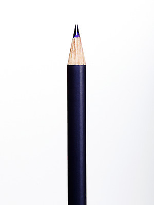 포토 JPG 스튜디오촬영 1 백그라운드 문구용품 색연필 실내 누끼 사람없음 한개 필기구 연필 오브젝트 색연필백그라운드 국내포토 학용품 내부 파일형식