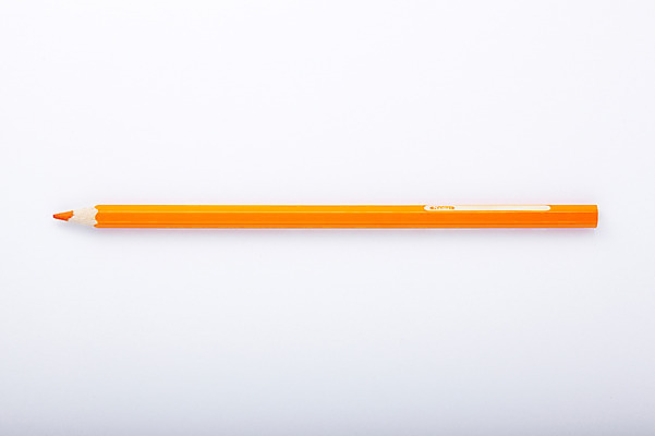 포토 JPG 스튜디오촬영 1 컬러 백그라운드 문구용품 학용품 색연필 실내 누끼 사람없음 한개 필기구 연필 사무용품 주황색 오브젝트 색연필백그라운드 국내포토 내부 파일형식