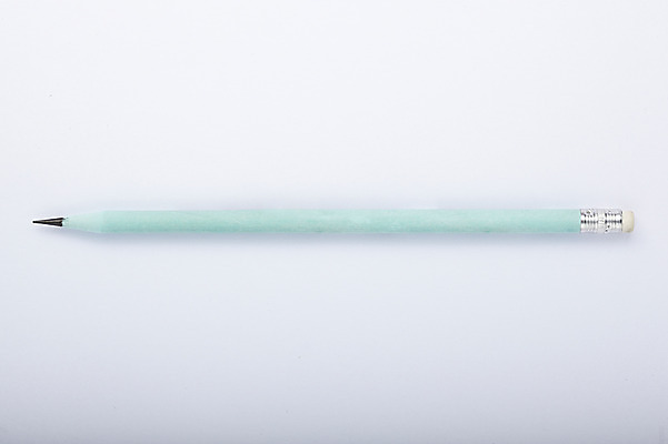 포토 JPG 스튜디오촬영 1 백그라운드 문구용품 학용품 색연필 실내 누끼 사람없음 한개 필기구 연필 사무용품 오브젝트 지우개 색연필백그라운드 국내포토 내부 파일형식