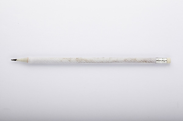 포토 JPG 스튜디오촬영 1 백그라운드 문구용품 학용품 색연필 실내 누끼 사람없음 한개 필기구 연필 사무용품 오브젝트 지우개 색연필백그라운드 국내포토 내부 파일형식