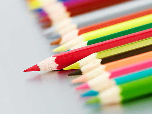 포토 JPG 스튜디오촬영 백그라운드 패턴 문구용품 학용품 색연필 실내 근접촬영 사람없음 아웃포커스 컬러풀 필기구 연필 사무용품 여러개 오브젝트 일렬 색연필백그라운드 국내포토 뷰포인트 컬러 다수 무늬 촬영기법 내부 파일형식