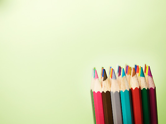 포토 JPG 스튜디오촬영 백그라운드 패턴 문구용품 학용품 색연필 실내 사람없음 컬러풀 필기구 연필 사무용품 여러개 오브젝트 일렬 색연필백그라운드 국내포토 컬러 다수 무늬 내부 파일형식