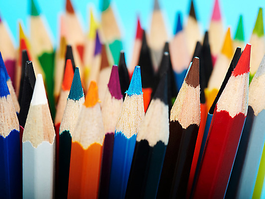 포토 JPG 스튜디오촬영 백그라운드 패턴 문구용품 학용품 색연필 실내 근접촬영 사람없음 컬러풀 필기구 연필 사무용품 여러개 오브젝트 일렬 색연필백그라운드 국내포토 뷰포인트 컬러 다수 무늬 내부 파일형식