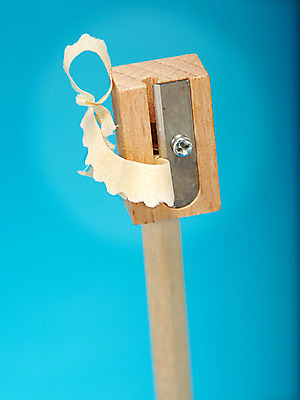 포토 JPG 스튜디오촬영 1 백그라운드 문구용품 학용품 색연필 실내 사람없음 한개 필기구 연필 사무용품 오브젝트 연필꽂이 색연필백그라운드 연필깎이 국내포토 내부 파일형식