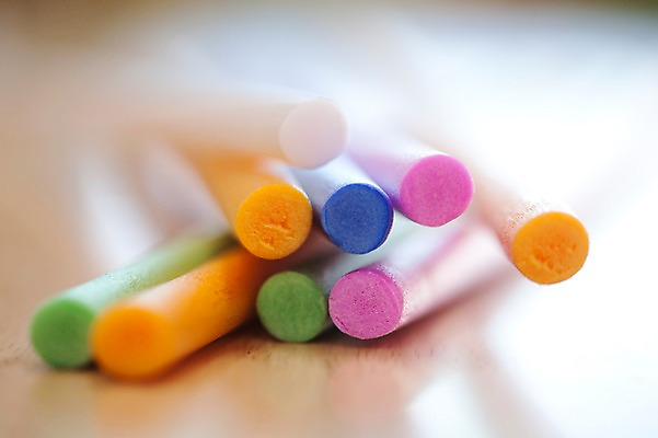 포토 JPG 교육 문구용품 학용품 근접촬영 사람없음 유치원 마루 오브젝트 교구 교육용품 수수깡 국내포토 뷰포인트 바닥 파일형식