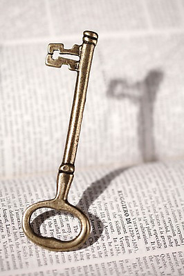 포토 JPG 스튜디오촬영 생활용품 열쇠 실내 그림자 안전 근접촬영 사람없음 아웃포커스 책 오브젝트 예방 잠금 보안 국내포토 뷰포인트 촬영기법 내부 파일형식