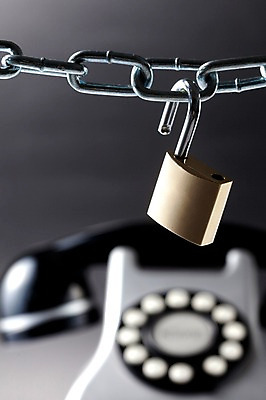 포토 JPG 스튜디오촬영 생활용품 자물쇠 실내 안전 사람없음 통신기기 쇠사슬 전화기 오브젝트 수화기 예방 잠금 보안 사슬체인 국내포토 통신 내부 기계 파일형식