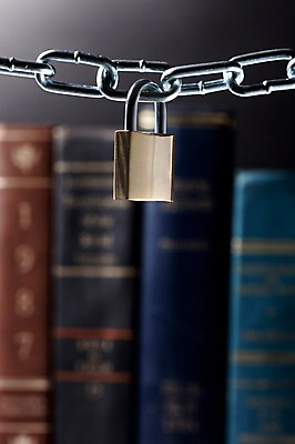 포토 JPG 스튜디오촬영 생활용품 자물쇠 실내 안전 사람없음 책 쇠사슬 오브젝트 예방 잠금 보안 사슬체인 국내포토 내부 파일형식