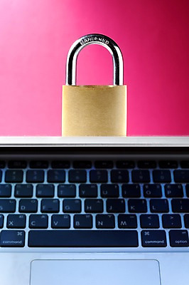 포토 JPG 스튜디오촬영 생활용품 자물쇠 실내 안전 사람없음 노트북 전자제품 컴퓨터 키보드 오브젝트 예방 잠금 보안 국내포토 내부 파일형식