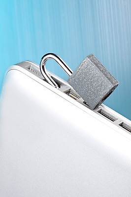 포토 JPG 스튜디오촬영 생활용품 자물쇠 실내 안전 사람없음 노트북 전자제품 컴퓨터 오브젝트 예방 잠금 보안 도난방지 국내포토 내부 파일형식