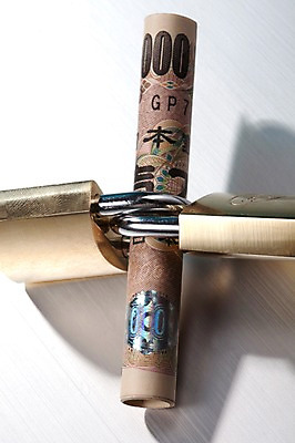 포토 JPG 스튜디오촬영 생활용품 지폐 돈 자물쇠 실내 안전 사람없음 오브젝트 예방 잠금 보안 국내포토 내부 재산 파일형식