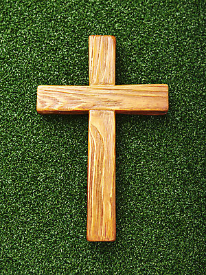 포토 JPG 스튜디오촬영 기독교 종교 컬러 백그라운드 십자가 종교용품 기독교용품 실내 잔디 사람없음 목재 초록색 오브젝트 나무십자가 국내포토 나무 식물 재료 내부 파일형식