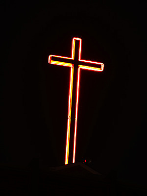 포토 JPG 기독교 종교 백그라운드 십자가 종교용품 하늘 기독교용품 누끼 사람없음 야외 빛 교회 야간 오브젝트 네온 발광 국내포토 자연요소 종교건축 건물 파일형식