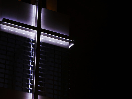 포토 JPG 기독교 종교 백그라운드 십자가 종교용품 조명 기독교용품 사람없음 야외 빛 교회 야간 오브젝트 발광 국내포토 자연요소 종교건축 건물 파일형식