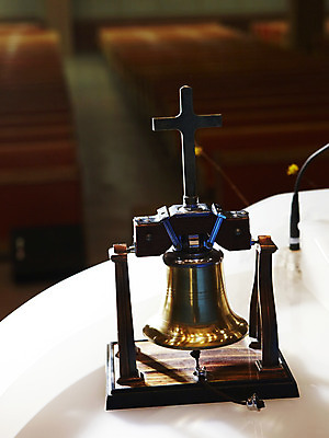 포토 JPG 기독교 종교 백그라운드 십자가 종교용품 기독교용품 실내 사람없음 교회 종 오브젝트 국내포토 종교건축 내부 건물 파일형식