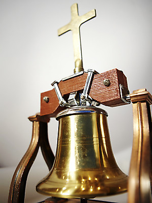 포토 JPG 기독교 종교 백그라운드 십자가 종교용품 기독교용품 실내 사람없음 교회 종 오브젝트 국내포토 종교건축 내부 건물 파일형식