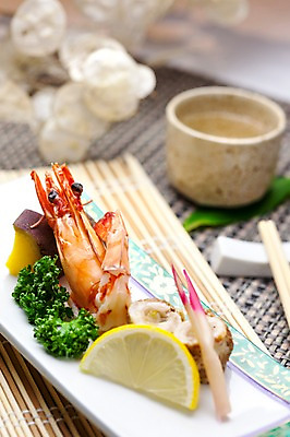 포토 JPG 해외기획촬영 그릇 접시 음식 외국문화 일본문화 2010년일본 새우 파슬리 요리 사람없음 애피타이저 레몬 일본음식 국내포토 동양문화 식기 문화 채소 과일 갑각류 파일형식