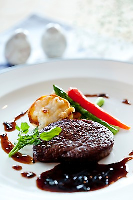 포토 JPG 해외기획촬영 그릇 접시 음식 채소 2010년일본 서양음식 육류 스테이크 요리 사람없음 살로인스테이크 국내포토 식기 식재료 파일형식