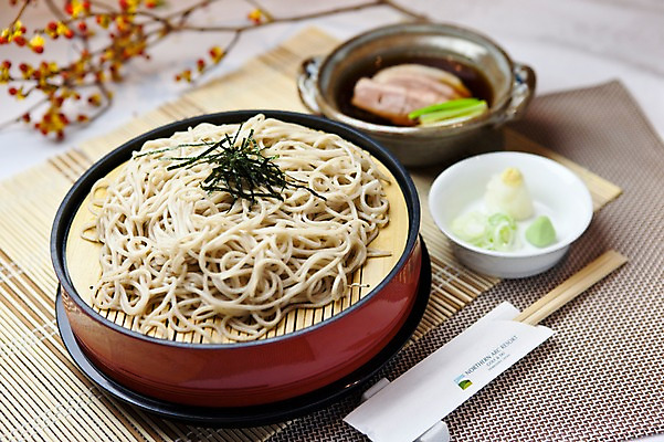 포토 JPG 해외기획촬영 그릇 음식 외국문화 일본문화 젓가락 2010년일본 요리 사람없음 면류 면 무 메밀국수 고추냉이 메밀 파 오리고기 오리고기소바 일본음식 판모밀 국내포토 동양문화 식기 문화 채소 식재료 뿌리채소 오리 수저 육류 양념 파일형식