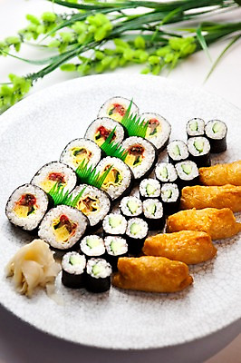 포토 JPG 해외기획촬영 접시 음식 외국문화 일본문화 2010년일본 요리 사람없음 초밥 김초밥 유부초밥 생강초절임 일본음식 국내포토 동양문화 식기 문화 절임 파일형식