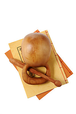 포토 JPG 스튜디오촬영 종교 불교 종교용품 실내 누끼 사람없음 책 불교용품 목탁 경전 불교경전 불교서적 불교책 국내포토 내부 파일형식