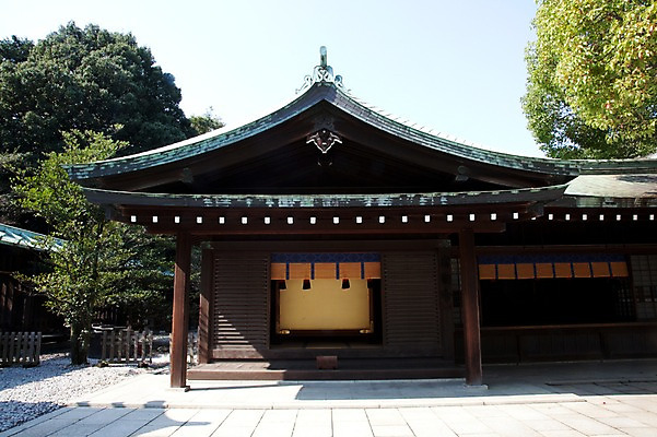 포토 JPG 주간 나무 식물 전통 건축물 건축 아시아 고건축 일본문화 하늘 풍경 사람없음 야외 건물 관광지 일본 역사 일본전통 메이지신궁 메이지진구 신사_일본건축 국내포토 자연요소 동양문화 나라 외국문화 여행 일본건축 파일형식