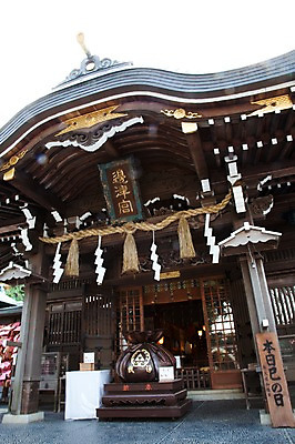 포토 JPG 주간 전통 건축물 건축 아시아 종교 고건축 일본문화 풍경 사람없음 야외 건물 관광지 일본 역사 일본전통 에노시마 신사_일본건축 국내포토 자연요소 동양문화 나라 외국문화 여행 일본건축 파일형식