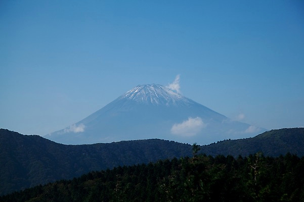 포토 JPG 주간 구름 아시아 일본문화 자연 하늘 산 풍경 사람없음 야외 일본 화산 후지산 국내포토 자연요소 동양문화 나라 외국문화 세계문화유산 생태계 파일형식