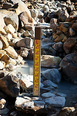 포토 JPG 주간 아시아 일본문화 자연 풍경 사람없음 야외 물 계곡 일본 돌_바위 바위 눈금 하코네 국내포토 자연요소 동양문화 나라 외국문화 생태계 파일형식