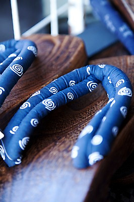 포토 JPG 전통 잡화 아시아 신발 일본문화 풍경 사람없음 일본 쪼리 오브젝트 일본전통 나막신 게다 국내포토 동양문화 나라 외국문화 샌들 파일형식