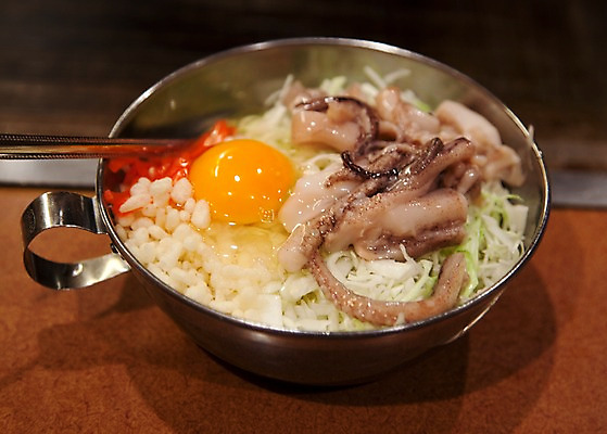 포토 JPG 그릇 접시 아시아 음식 채소 일본문화 풍경 사람없음 계란 일본 해산물 낙지 오코노미야끼 일본음식 국내포토 동양문화 식기 나라 외국문화 연체동물 알 수중동물 파일형식