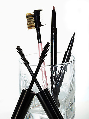 포토 JPG 스튜디오촬영 생활용품 잔 실내 사람없음 컵 화장 뷰티 화장용품 붓 미용용품 오브젝트 마스카라 아이라이너 국내포토 식기 내부 화장품 파일형식