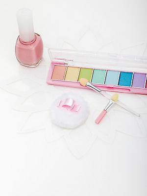 포토 JPG 스튜디오촬영 생활용품 실내 누끼 사람없음 화장 뷰티 화장품 화장용품 미용용품 손톱관리 네일아트 오브젝트 매니큐어 아이섀도 국내포토 아이섀도브러쉬 내부 메이크업브러쉬 파일형식