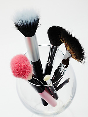 포토 JPG 스튜디오촬영 생활용품 잔 실내 누끼 사람없음 컵 화장 뷰티 화장용품 붓 미용용품 오브젝트 국내포토 식기 내부 파일형식