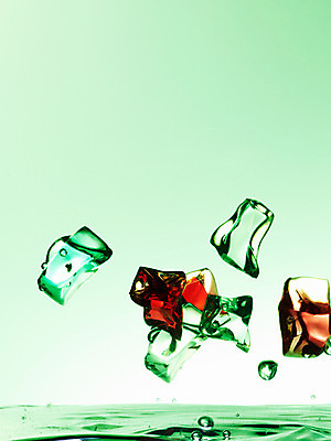 포토 JPG 스튜디오촬영 물결 백그라운드 컨셉 실내 사람없음 물 거품 돌_바위 물방울 수면 물백그라운드 물이미지 물방울백그라운드 색돌 국내포토 자연요소 내부 파일형식