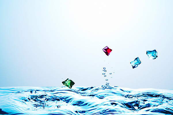 포토 JPG 스튜디오촬영 물결 백그라운드 컨셉 실내 사람없음 물 거품 돌_바위 물방울 수면 물백그라운드 물이미지 물방울백그라운드 색돌 국내포토 자연요소 내부 파일형식