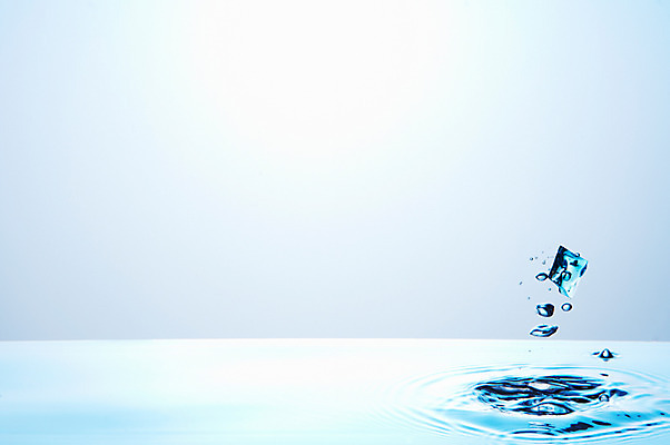 포토 JPG 스튜디오촬영 물결 백그라운드 컨셉 실내 사람없음 물 거품 돌_바위 물방울 수면 물백그라운드 물이미지 물방울백그라운드 색돌 국내포토 자연요소 내부 파일형식