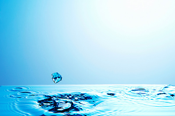 포토 JPG 스튜디오촬영 물결 백그라운드 컨셉 실내 사람없음 물 거품 돌_바위 물방울 수면 물백그라운드 물이미지 물방울백그라운드 색돌 국내포토 자연요소 내부 파일형식