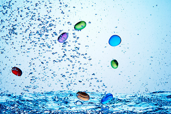 포토 JPG 스튜디오촬영 백그라운드 컨셉 실내 사람없음 물 거품 돌_바위 물방울 수면 물백그라운드 물이미지 물방울백그라운드 색돌 국내포토 자연요소 내부 파일형식