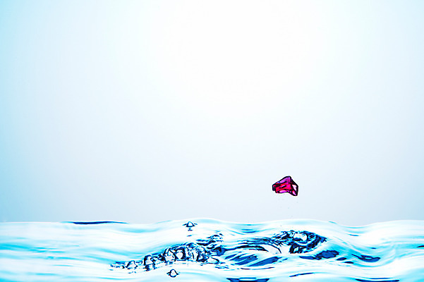 포토 JPG 스튜디오촬영 물결 백그라운드 컨셉 실내 사람없음 물 거품 돌_바위 물방울 수면 물백그라운드 물이미지 물방울백그라운드 색돌 국내포토 자연요소 내부 파일형식